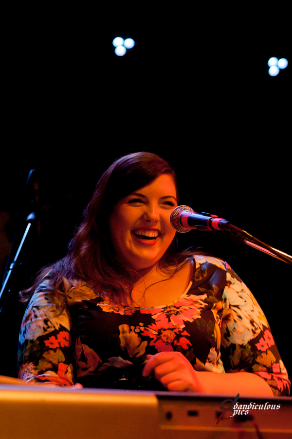 Oso Benefit:  Mary Lambert Live at Tractor Tavern (Photo by Dan Rogers)