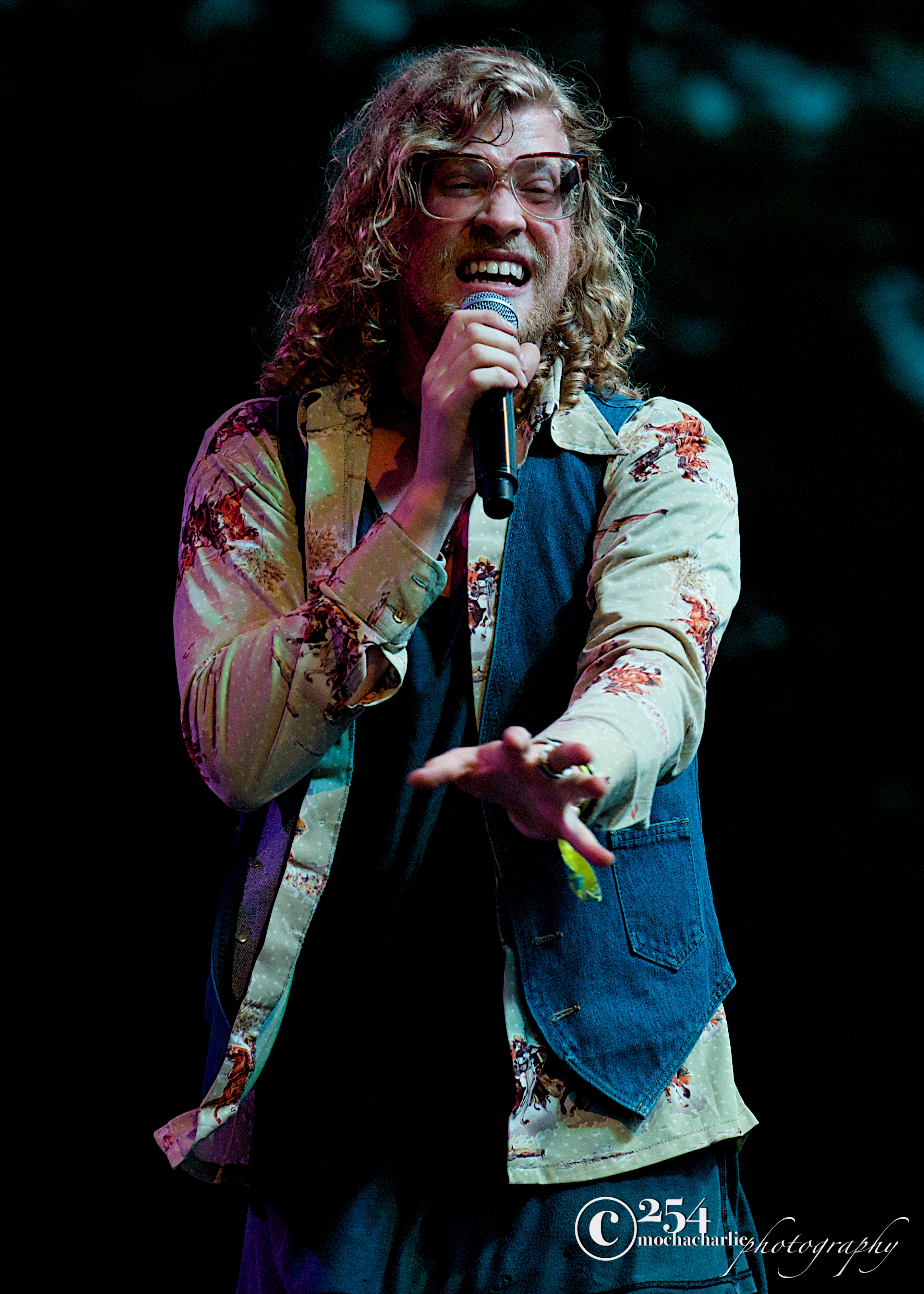 Allen Stone at Chateau Ste Michelle (Photo by Mocha Charlie)