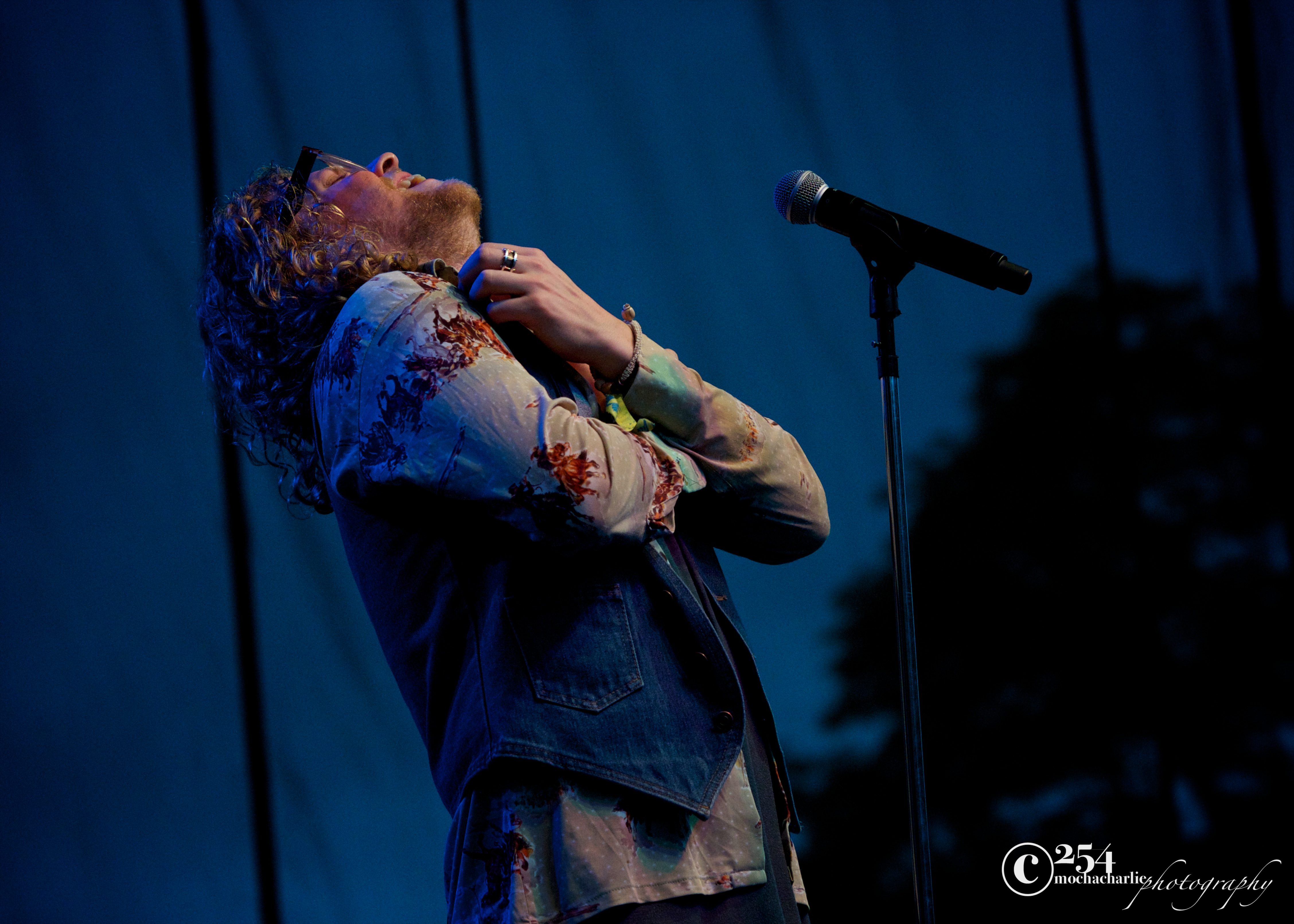 Allen Stone at Chateau Ste Michelle (Photo by Mocha Charlie)