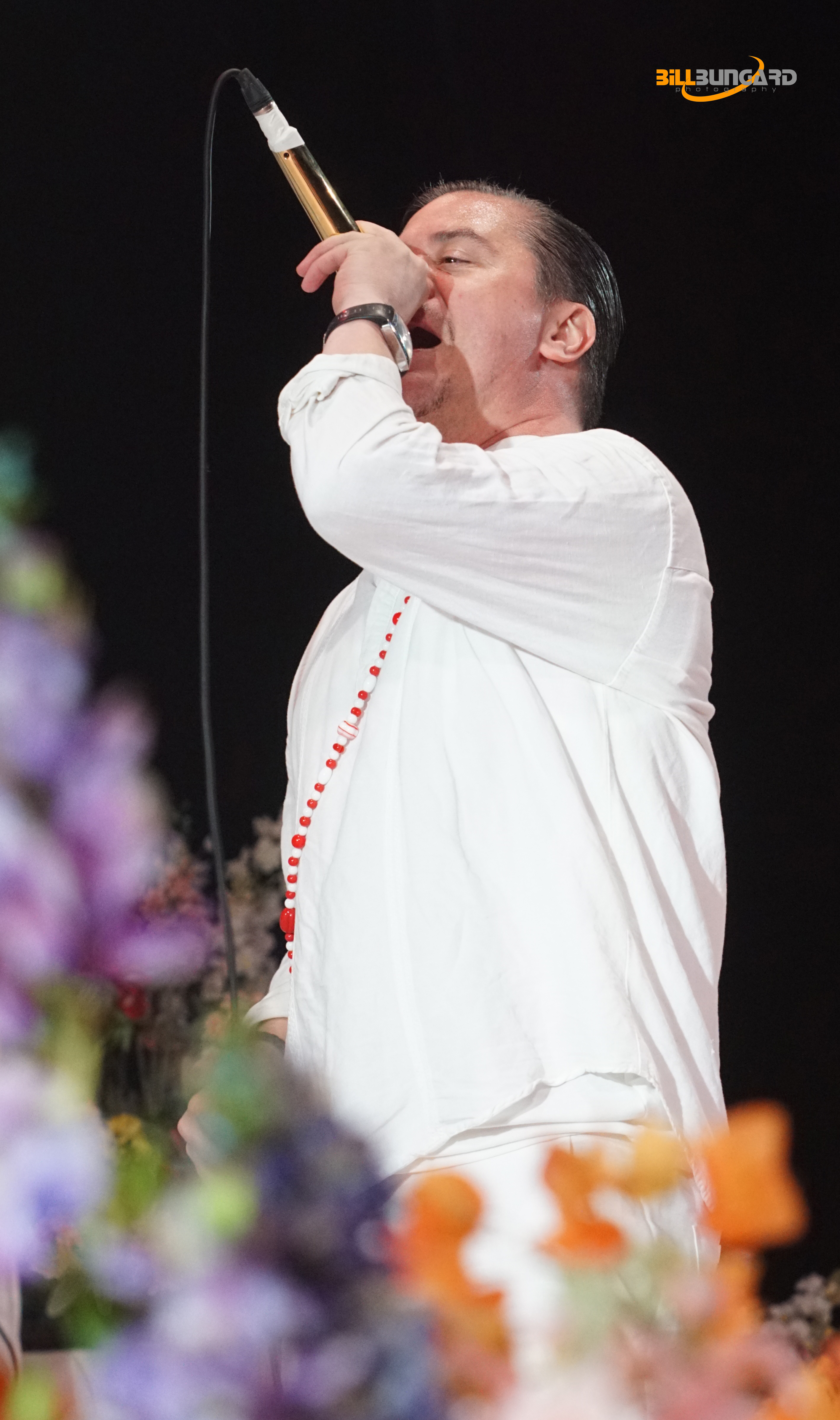 Mike Patton of Faith No More at The Paramount (Photo by Bill Bungard)