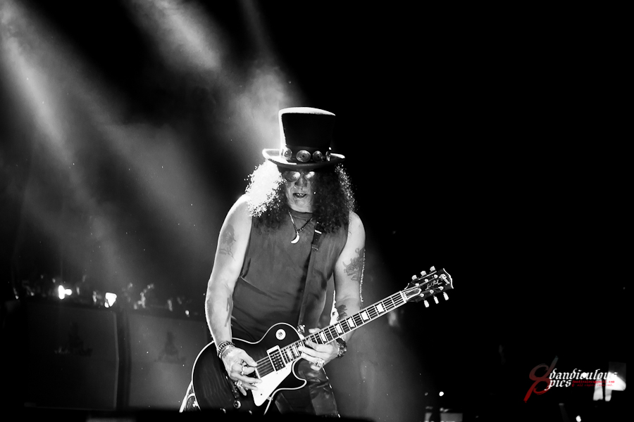 Slash with Myles Kennedy and The Conspirators at The Moore Theater (Photo: Dan Rogers)